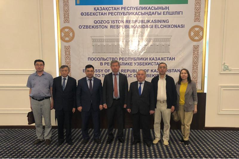 Қазақстан мен Өзбекстан бірлесіп латын әліпбиінде газет шығармақ