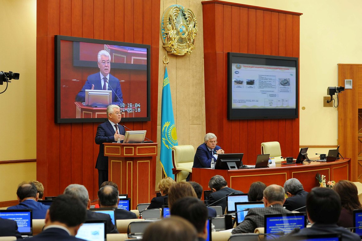 Үкімет сағатында қорғаныс өнеркәсібі кешенінің жай-күйі талқыланды