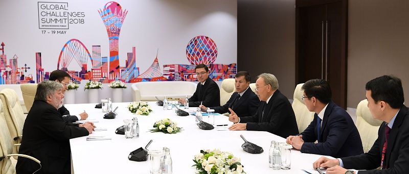 Елбасы Стив Вознякпен криптовалюталарды дамыту перспективаларын талқылады