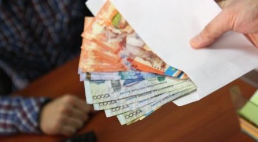 Нұрсұлтан Назарбаев: Мектепте еден жуушы болу үшін пара беру оңтүстікте ғана бар 