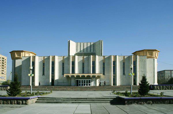 Семейде «Жәнібек ән салады...» драмасы сахналанды