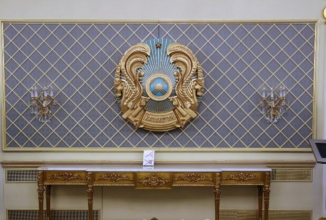 Елтаңбадағы «Қазақстан» сөзінің жазылуы өзгеруі мүмкін