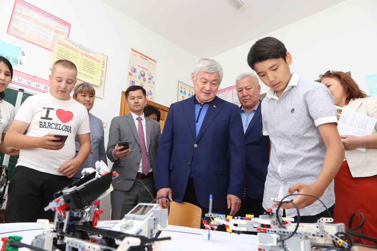 Қарғалыда ата-анасыз қалған үш бала баспаналы болды