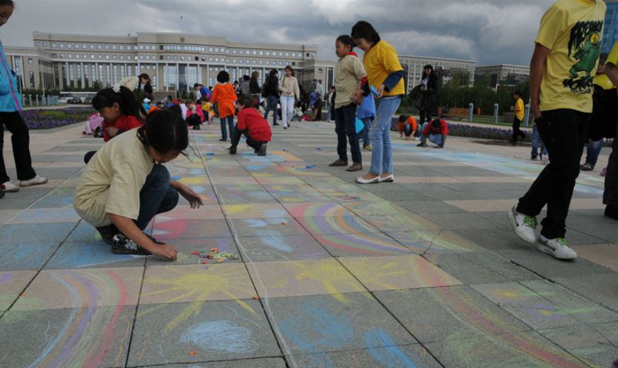 Әлеуметтік жоба аясында павлодарлық балалар Астанаға қыдырып келді