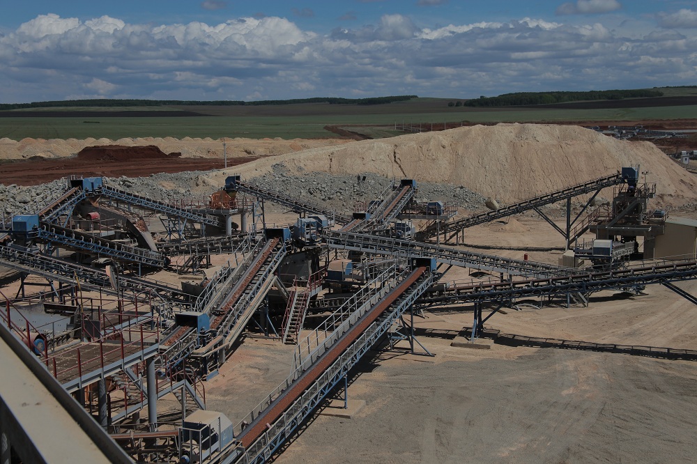 Алтын өндіретін кен орнындағы бір күн (фото)