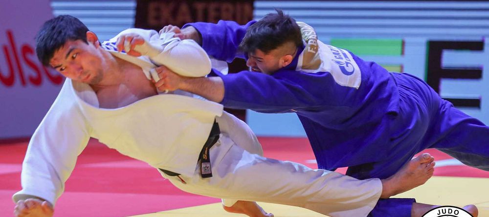 Жансай СМАҒҰЛОВ:Еңбекқорлық алтын тұғырға шығарады
