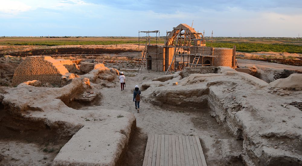 Тарихи ескерткіштер елімізді танытады