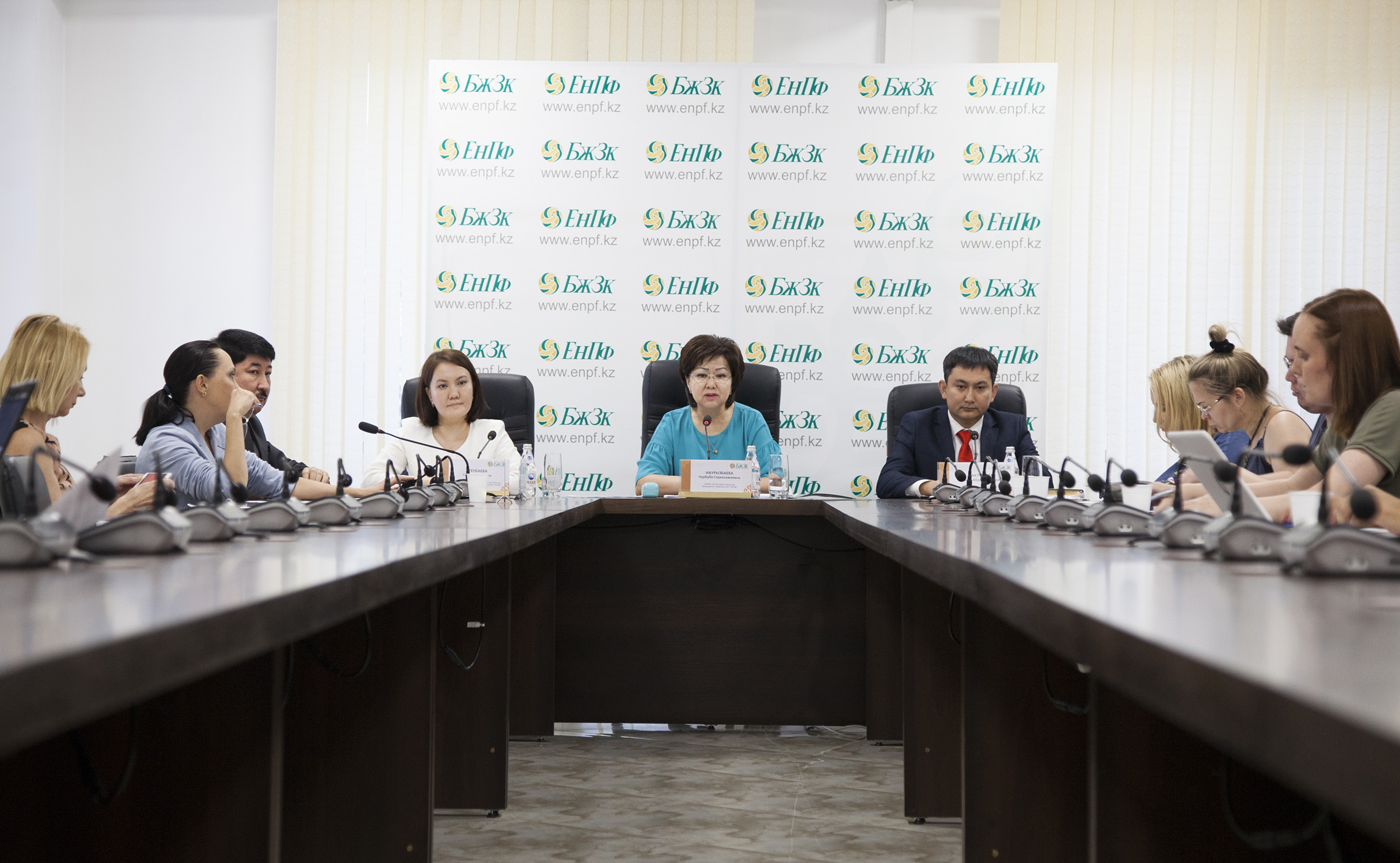 Елімізде зейнетақы қызметтері «WhatsApp», «Telegram» мессенджеріне қосылды