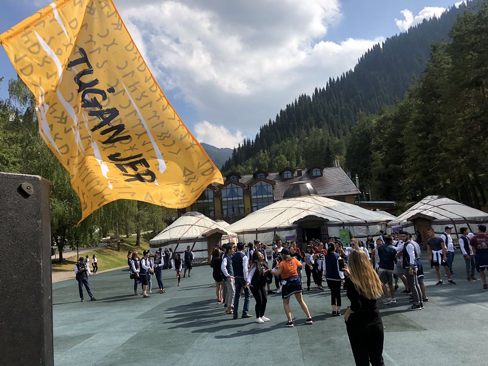 Алматыда жазғы жастар лагері ашылды