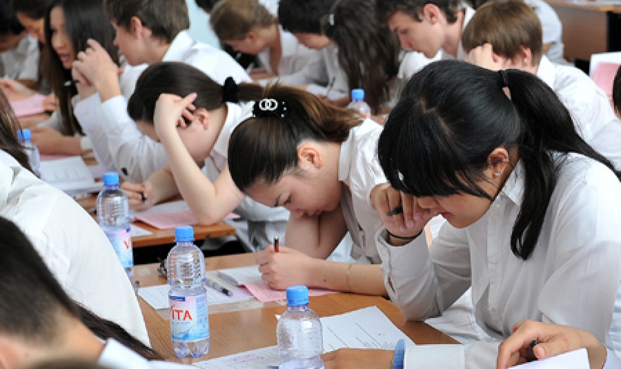 Қазақстанда екінші рет ҰБТ тапсыру басталды