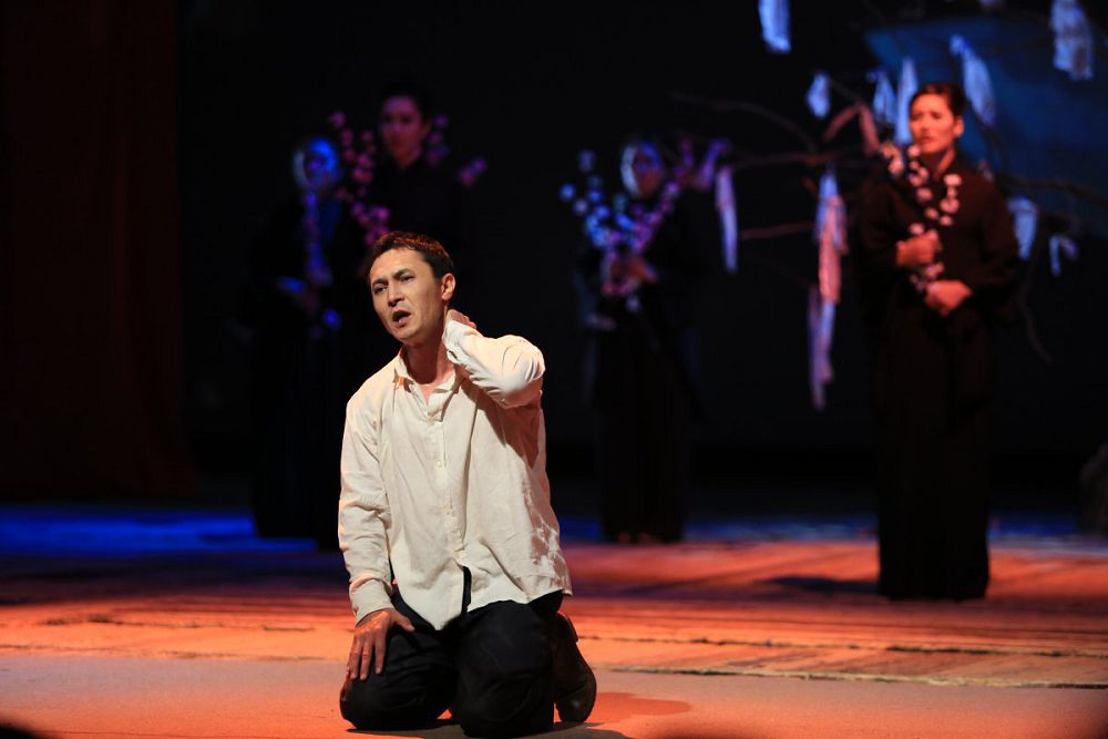 Тілектес Есполов: «Ақтастағы Ахико» қойылымы көзімізге жас үйірді