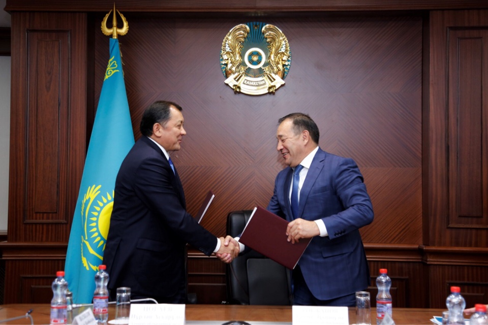 Атырау жəне Маңғыстау облыстарының əкімдіктері ынтымақтастық туралы меморандумға қол қойды