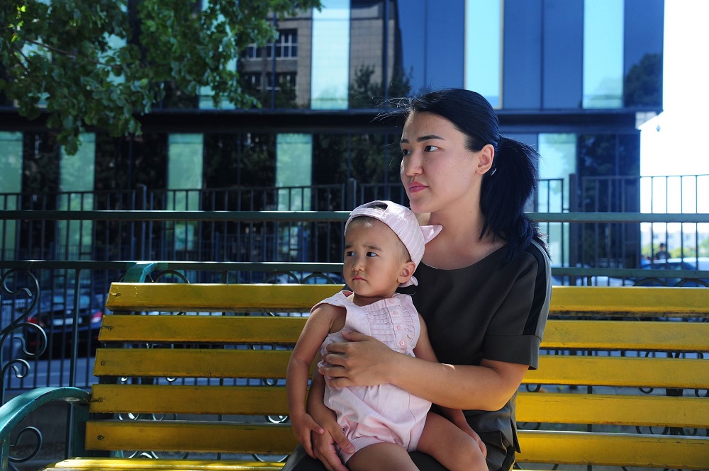 Лаңкестің қолынан қаза тапқан полицейдің жары үйсіз жүр