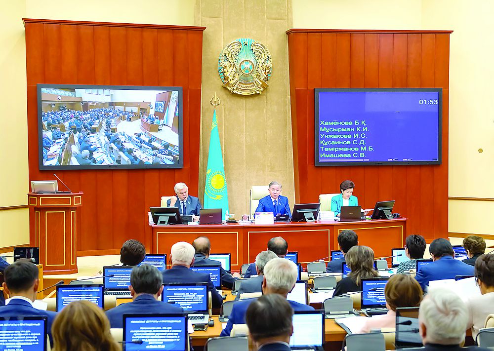 Мәжіліске 17 заң жобасы келіп түсті