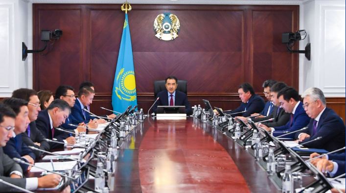 Бақытжан Сағынтаев Өнеркәсіптік даму жөніндегі комиссияның отырысын өткізді