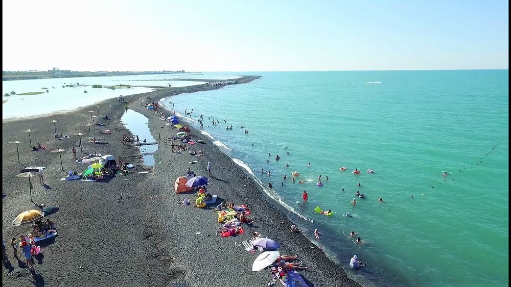 Алакөл жағалауын алаламасақ...