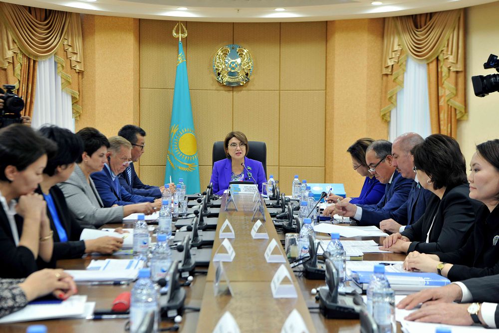 Сенатта зейнетақы жүйесін дамыту мәселелері талқыланды