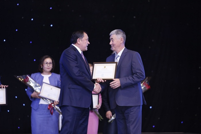 Атыраулық мұғалімдер марапатталды