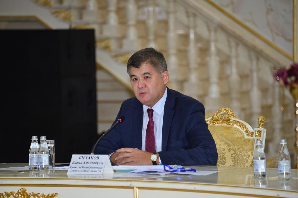 Атырауда медициналық көмектің сапасы мен қолжетімділігін арттыру мәселелері талқыланды