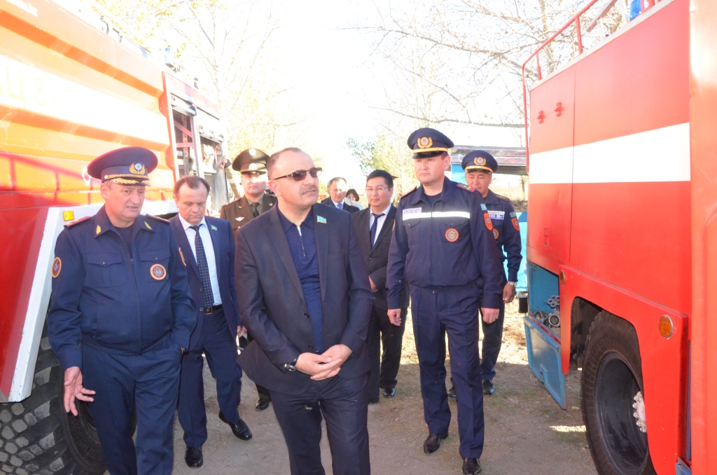 Мәжіліс депутаттары өрт сөндіру бөлімшелерінің жұмысымен танысты