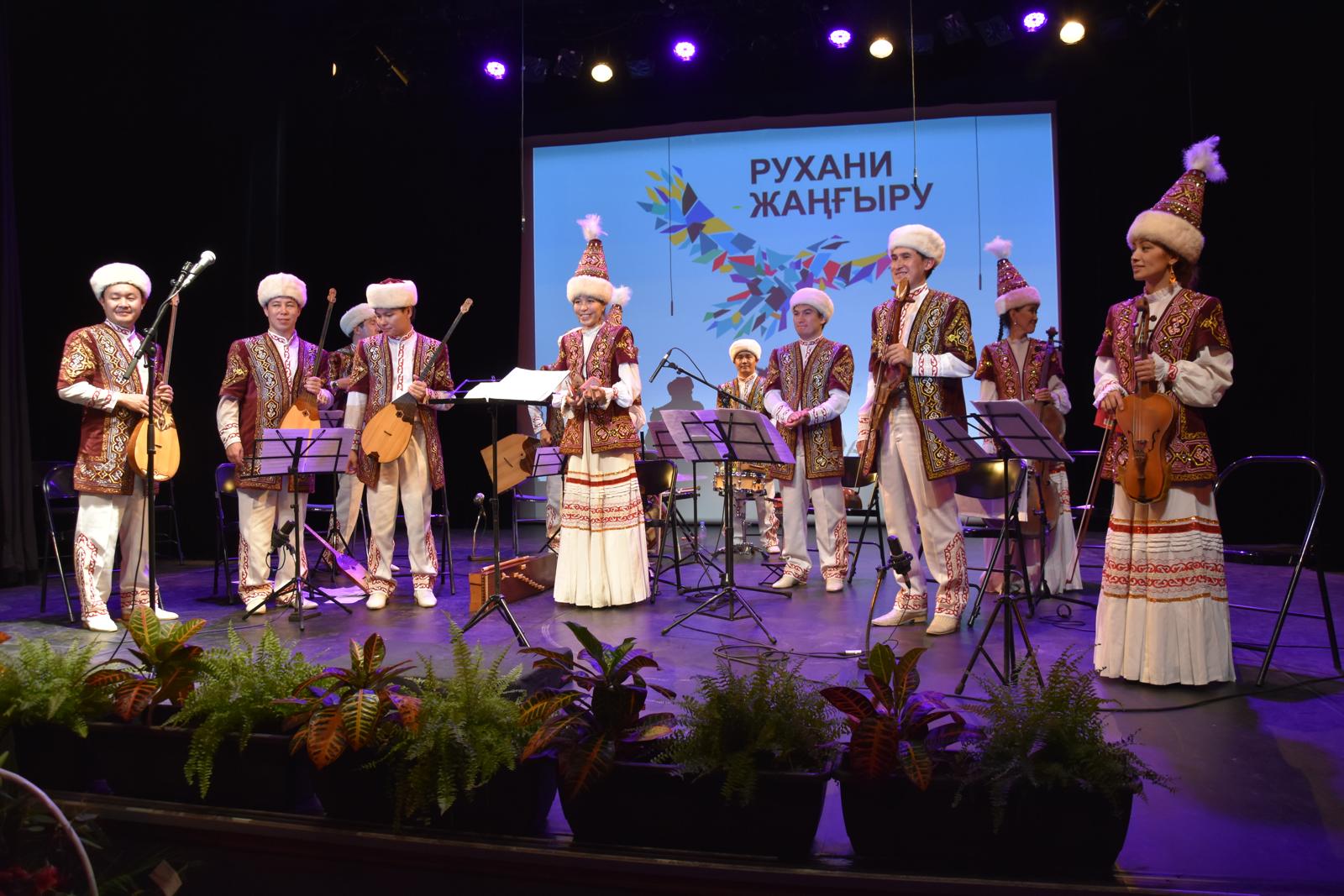 Француздар көне заманның күмбірін естіді