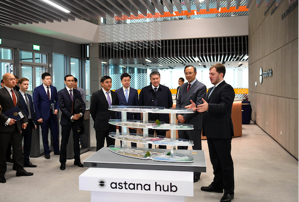  СІМ басшысы «Astana Hub» халықаралық IT-стартаптар технопаркінің жұмысымен танысты
