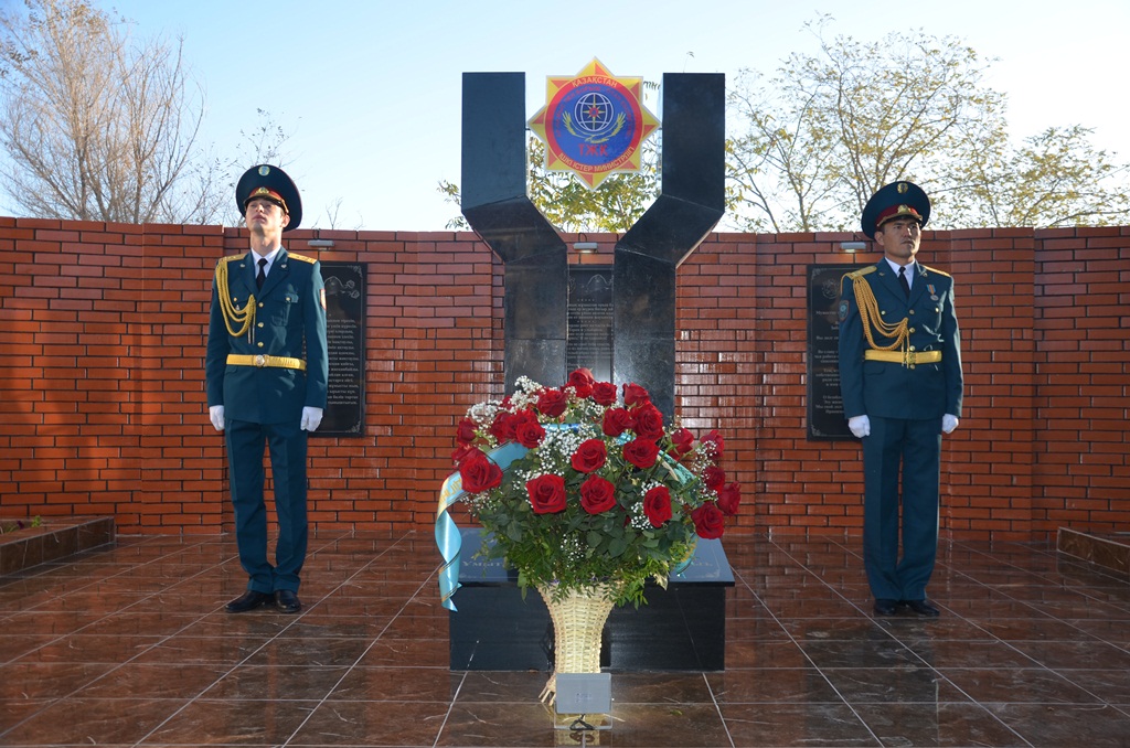 Маңғыстау облысында өрт сөндірушілерге арналған ескерткіш ашылды