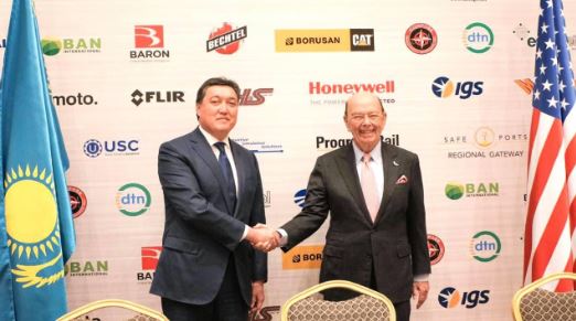 Асқар Мамин мен АҚШ сауда министрі Уилбур Росс бизнес-форумға қатысты