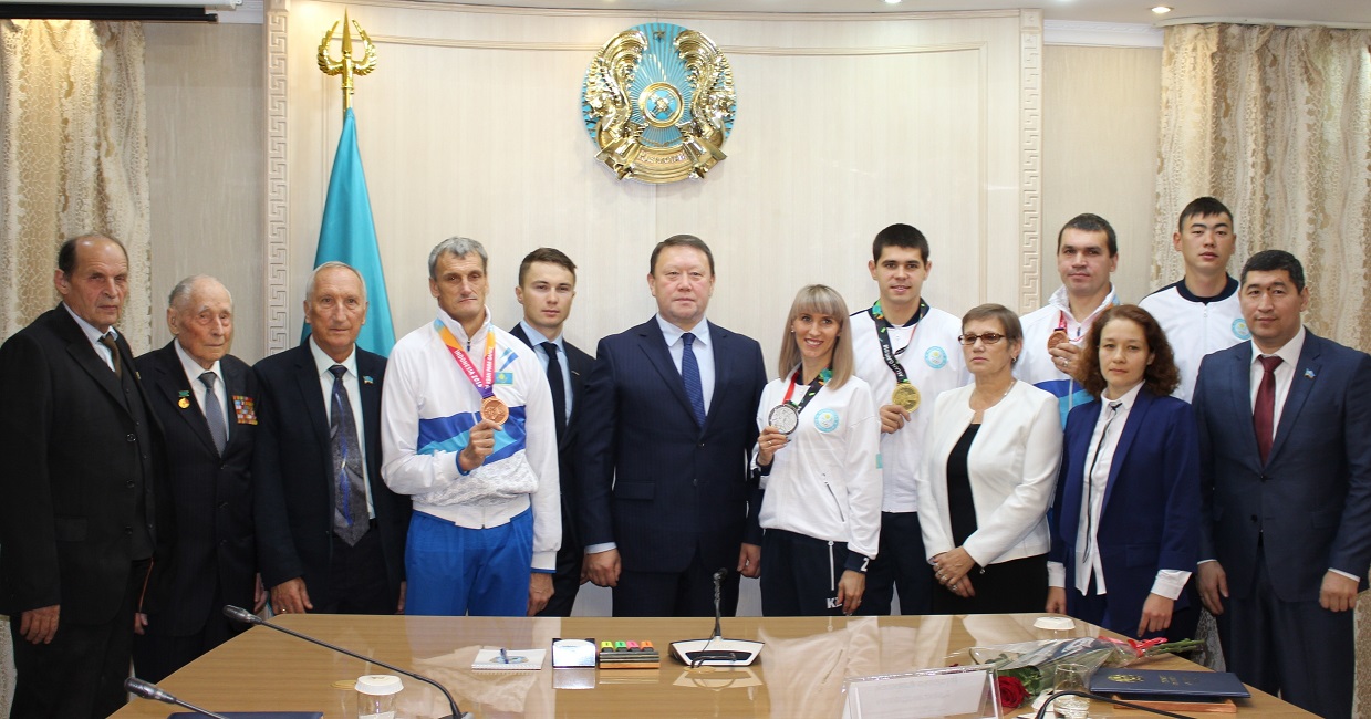 Солтүстік Қазақстан әкімі Азия ойындарының жеңімпаздарын марапаттады