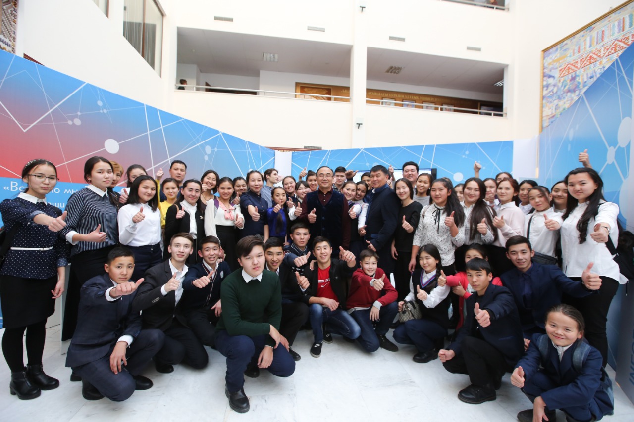 ЕҰУ-да цифрландыру бойынша ақпараттық күндер өтуде