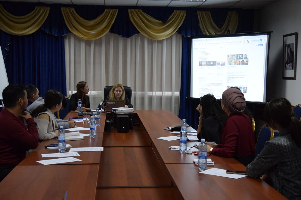 Астанадағы журналистер фактчекинг бойынша кеңес алды