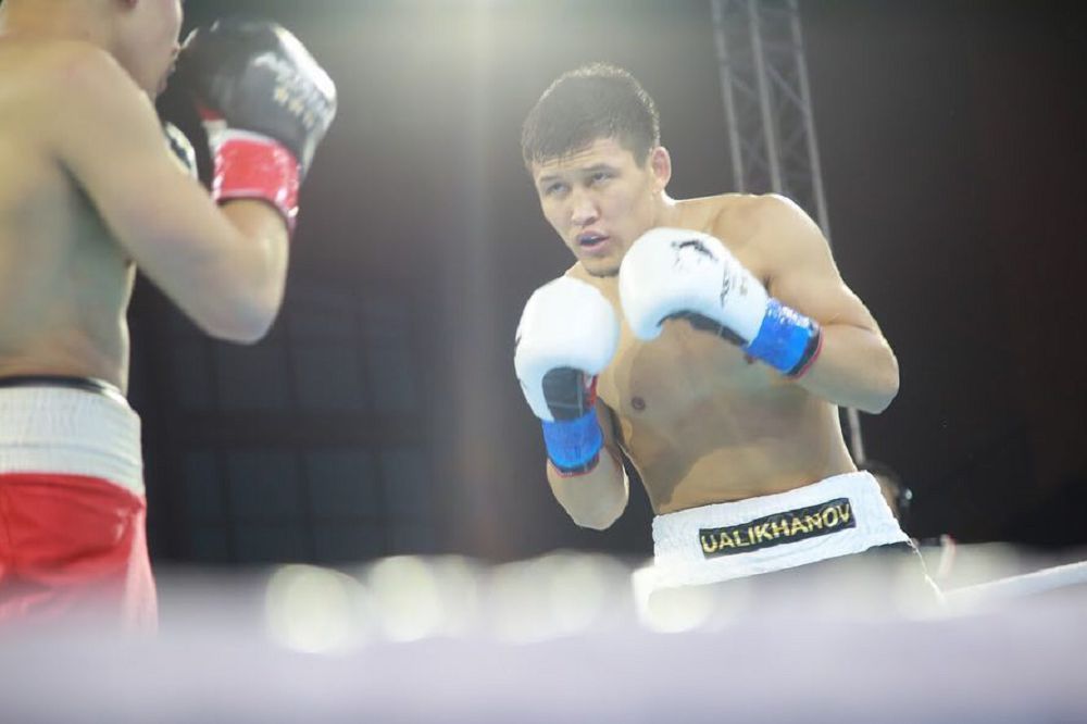 Астанадағы «Дәулет» спорт кешенінде кәсіпқой бокс кеші өтті