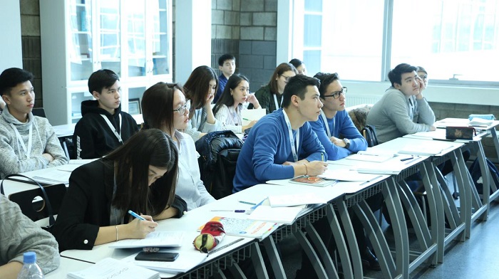 Алматыда «Алтын белгі» үміткерлері оқу-жаттығу лагерінде білімдерін шыңдады