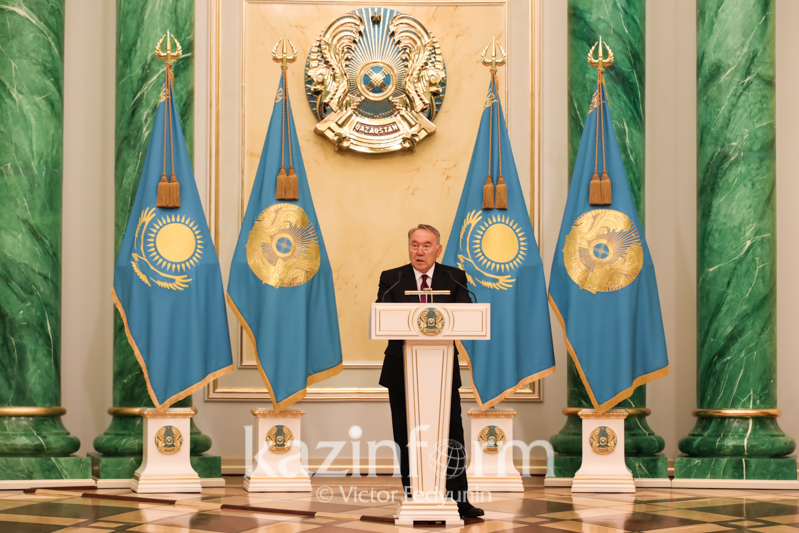 Нұрсұлтан Назарбаев Елшілерден сенім грамотасын қабылдады