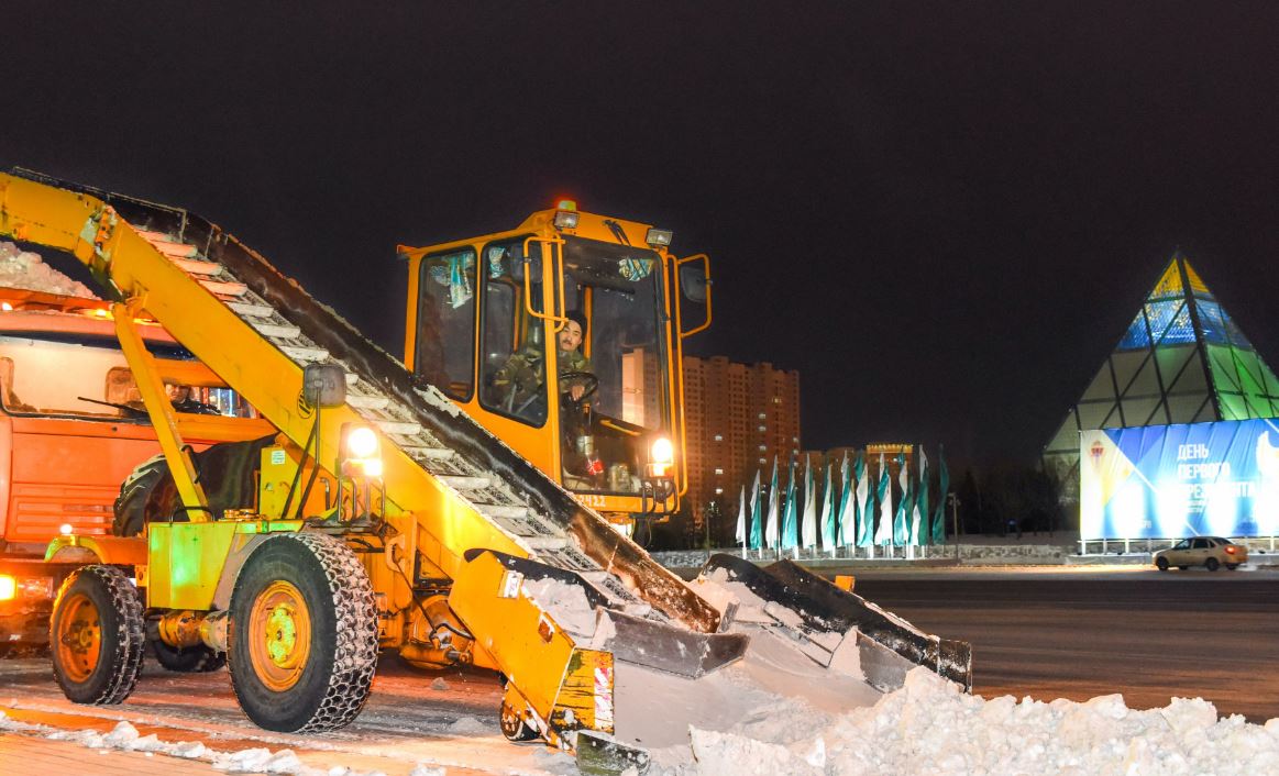 Өткен тәулікте қаладан 30 мың текше метрден астам қар шығарылды