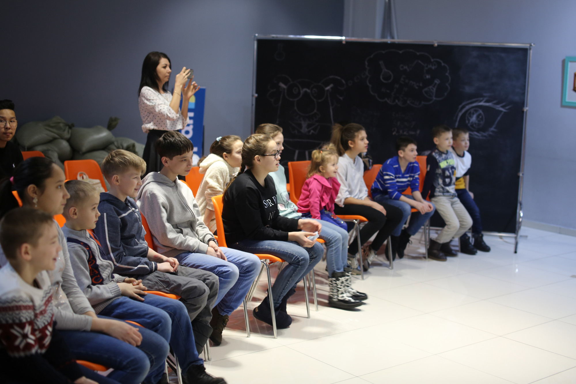 Астанада балалар үйінде «Бақытты күн» қайырымдылық акциясы өтті