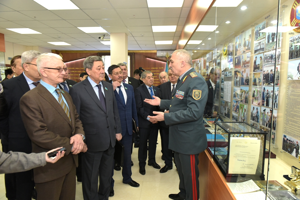 Мәжілістің Халықаралық істер, қорғаныс және қауіпсіздік комитеті Ұлттық гвардияда көшпелі отырыс өткізді