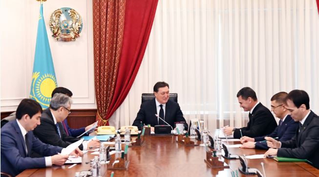 А. Мамин Түрікменстанның Министрлер кабинеті Төрағасының орынбасары М.Чакыевпен кездесу өткізді