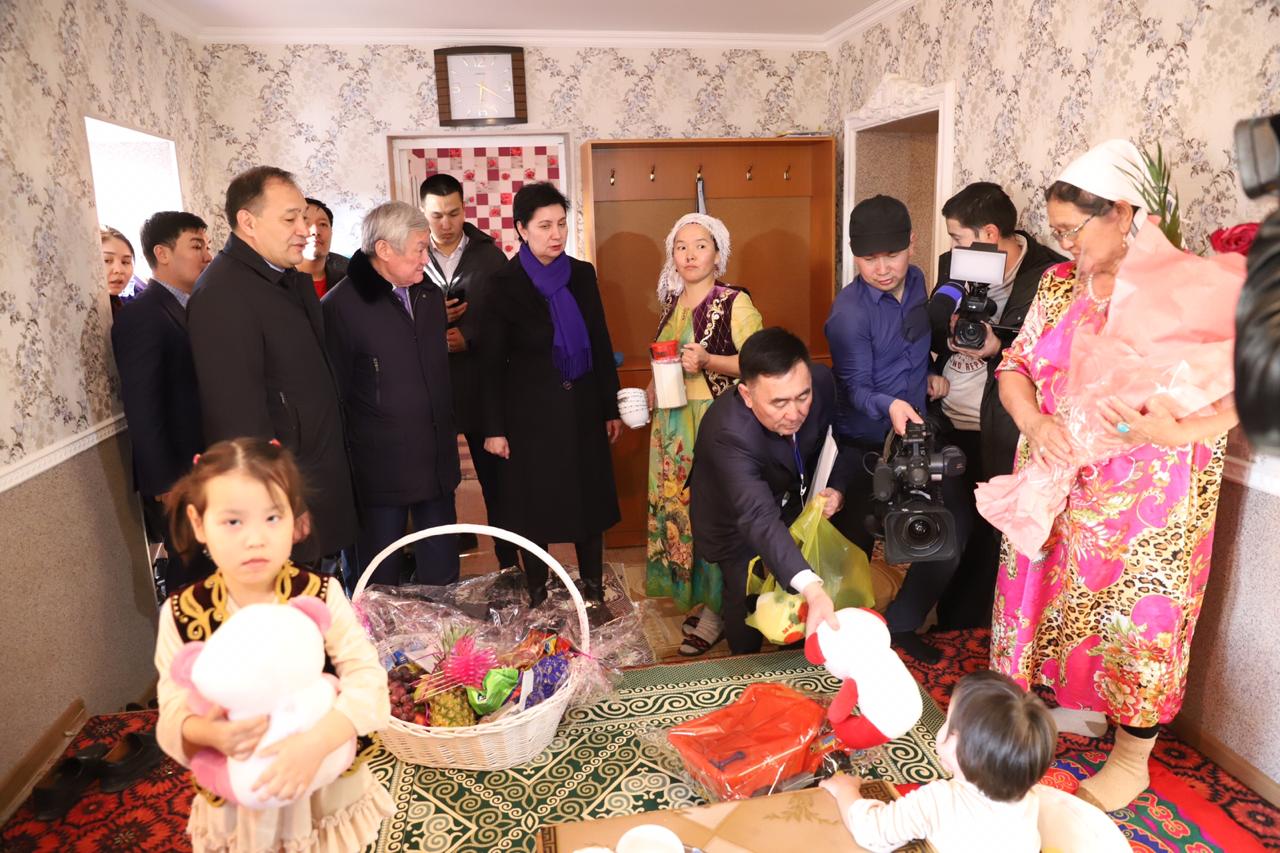 Г.Әбдіқалықова мен Б.Сапарбаев Жаңаөзен қаласында бірқатар нысандарды аралады