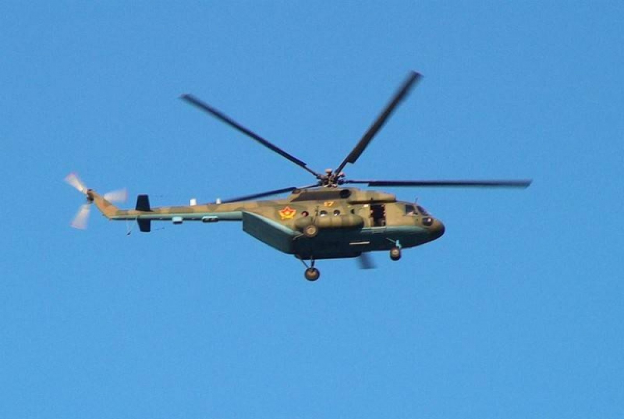 Вертолет потерпел. Ми-8 ВВС Казахстан. Военные вертолеты Казахстана. Военные вертолеты в Кыргызстане. Ми-8 министра обороны.
