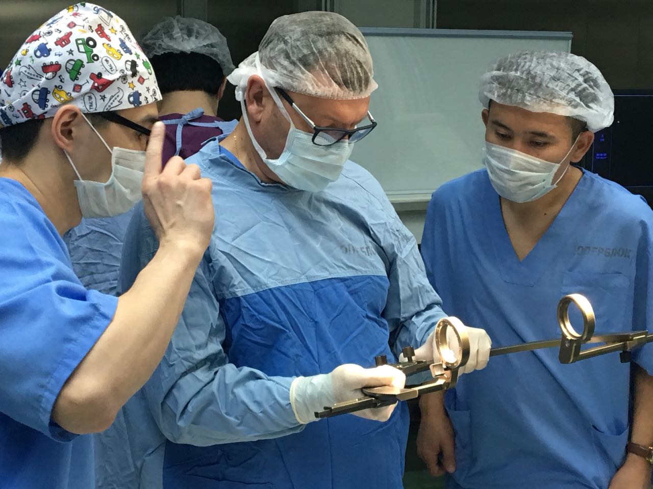 Нейрохирургия сайт. Астанинский нейрохирургия. Узбекистан нейрохирургия. Лекарства в нейрохирургии.