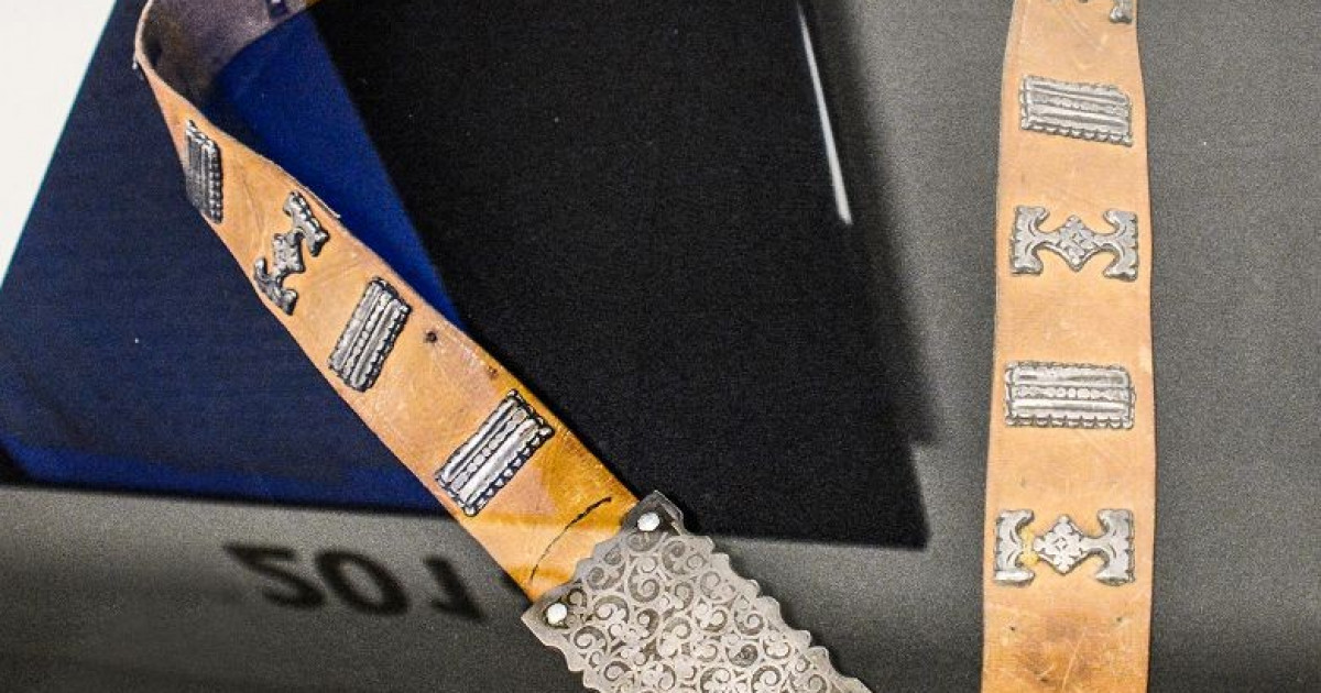 Жігіттің үлкен мүшесі және жұлқысы бар