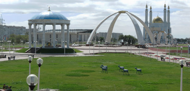 Оңдасын Оразалин Ақтөбе облысының қоғамдық кеңес мүшелерімен кездесті