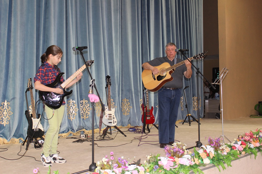Ақтауда «Көктем, гитара және мен» концерттік кеші өтті