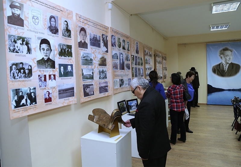 Қарағандыда «Ғасырдың биік тұлғасы» атты көрме өз жұмысын бастады