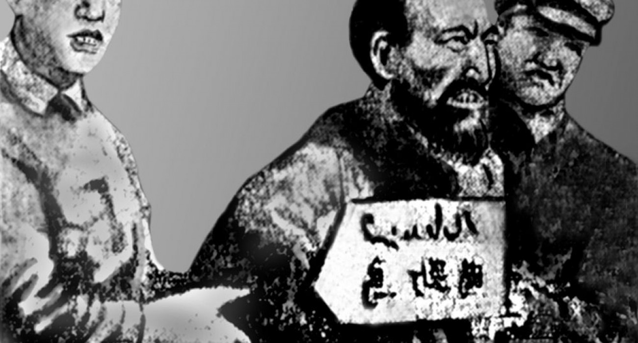 Мен әпкемнің жуынып жатқанын тыңдадым (порно)