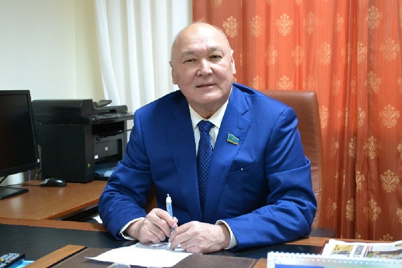 Президенттікке кандидат ретінде ұсынылған Жұматай Әлиев мемлекеттік тілді еркін меңгермеген