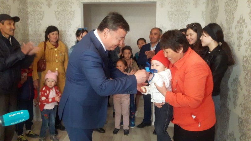 Оралда көпбалалы 10 отбасы пәтерлі болды