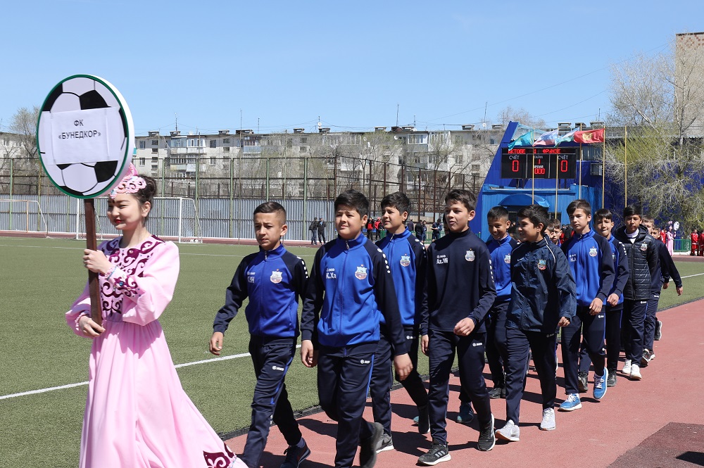 Футболдан жасөспірімдер арасында Ақтөбе облысы әкімінің  кубогі  үшін  халықаралық турнир басталды