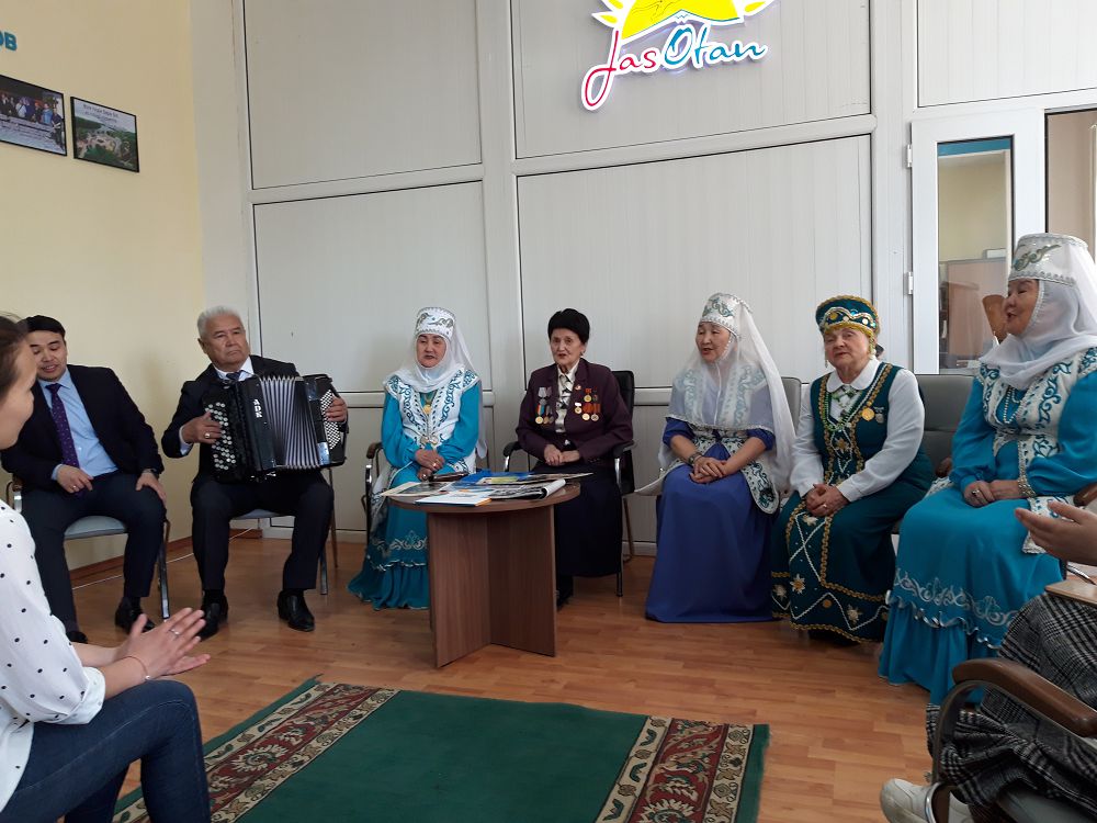 Ақжайықтық аналар жастармен кездесті